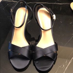 NWT KELLY & KATIE SATIN SANDALS, Size 10.